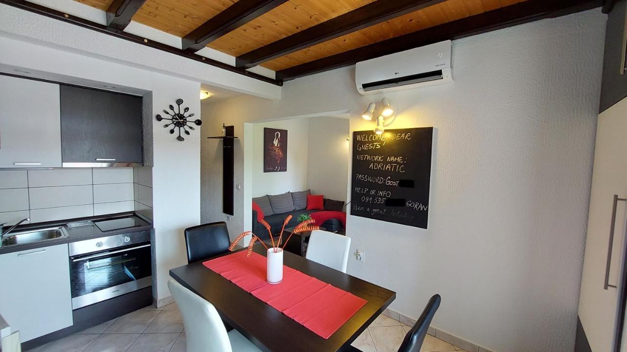 פורץ Apartment Cervar מראה חיצוני תמונה