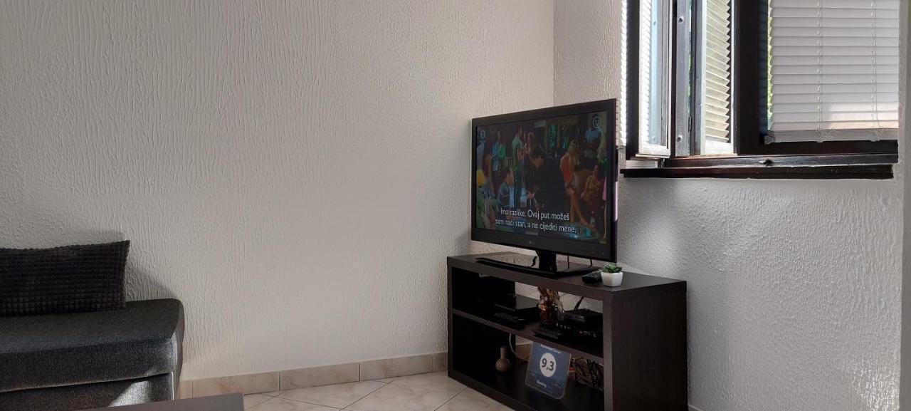 פורץ Apartment Cervar מראה חיצוני תמונה