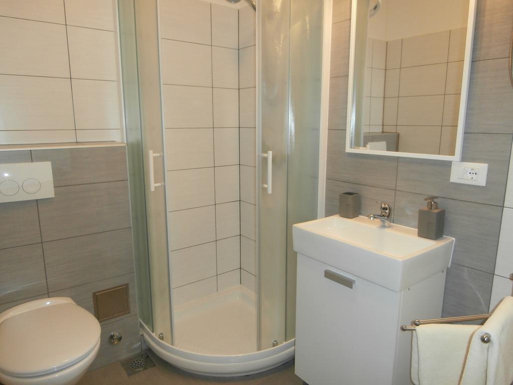 פורץ Apartment Cervar חדר תמונה